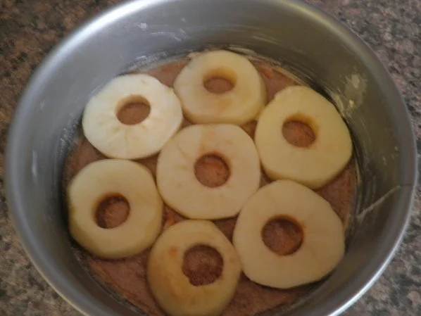 Rezept: Kleiner Walnuss - Apfelkuchen ... Bild Nr. 5 Kleiner Walnuss - Apfelkuchen ... - Rezept - Bild Nr. 5