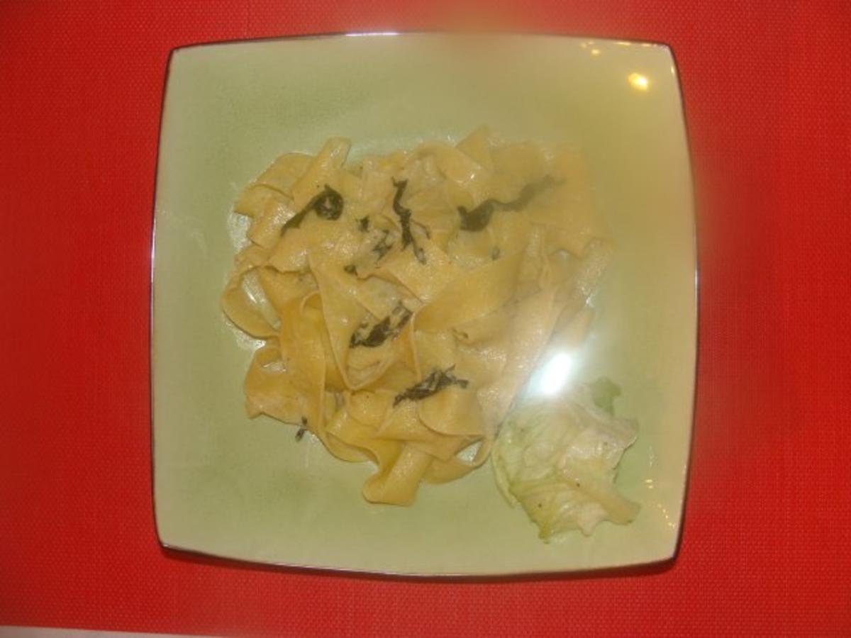 Nudeln : Schnelles Nudelgericht mit Spinat Käsesauce - Rezept - kochbar.de