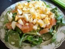 Feldsalat mit Lachs-Ei-Topping - Rezept