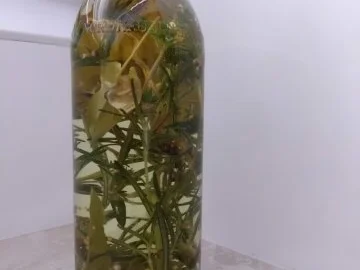 Gewürzöl: Kräuter-Öl - Rezept