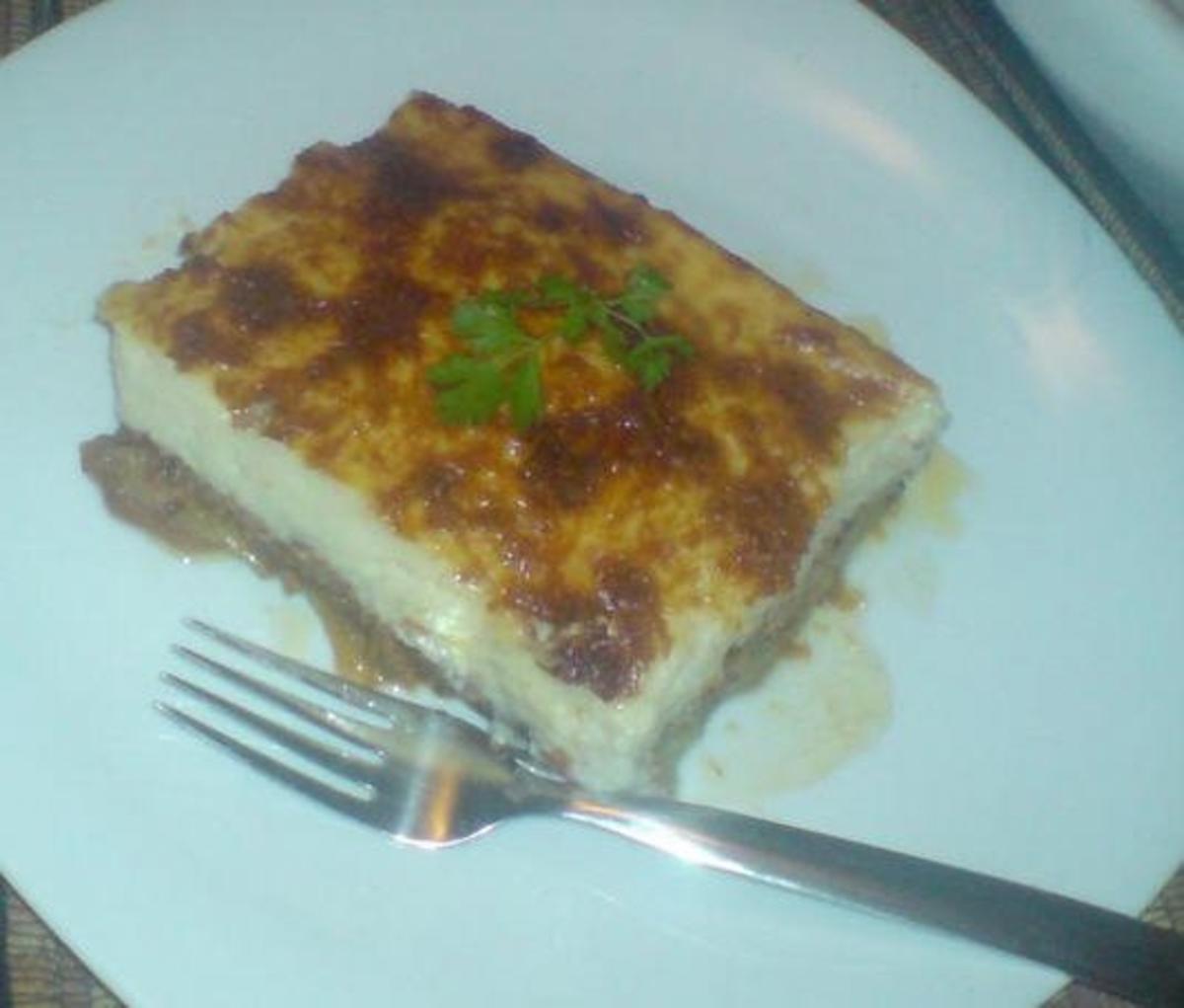 Moussaka mit Auberginen frisch und Hackfleisch gemischt - Rezept mit ...
