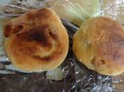 Pizza-Speck-Käse-Brötli - Rezept