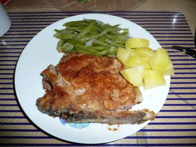 Kotelett , Bohnengemüse & Salzkartoffel - Rezept