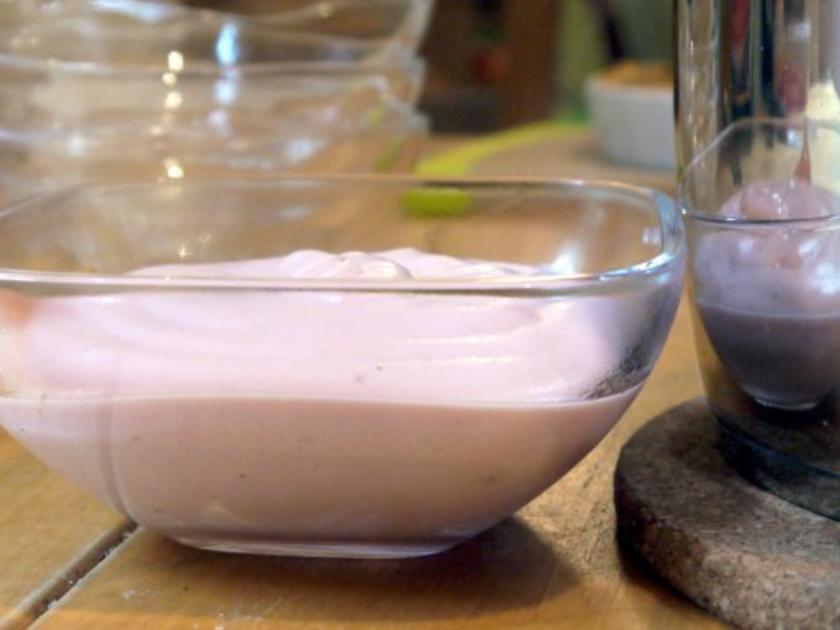 Pudding aus roten Johannisbeeren - einfach - 122 kcal/100g