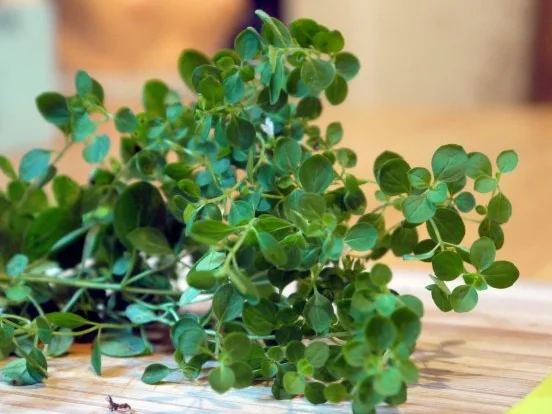 Ofenkartoffeln mit Curry-Chili-Butter und gebratenen Garnelen - Rezept - Bild Nr. 3