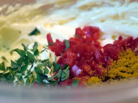 Ofenkartoffeln mit Curry-Chili-Butter und gebratenen Garnelen - Rezept - Bild Nr. 4