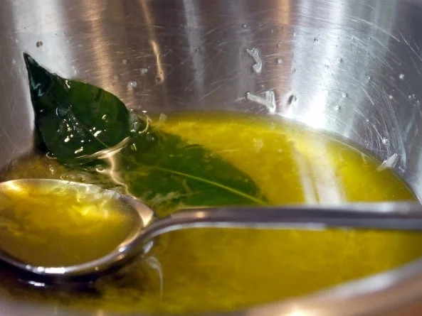 Ofenkartoffeln mit Curry-Chili-Butter und gebratenen Garnelen - Rezept - Bild Nr. 9