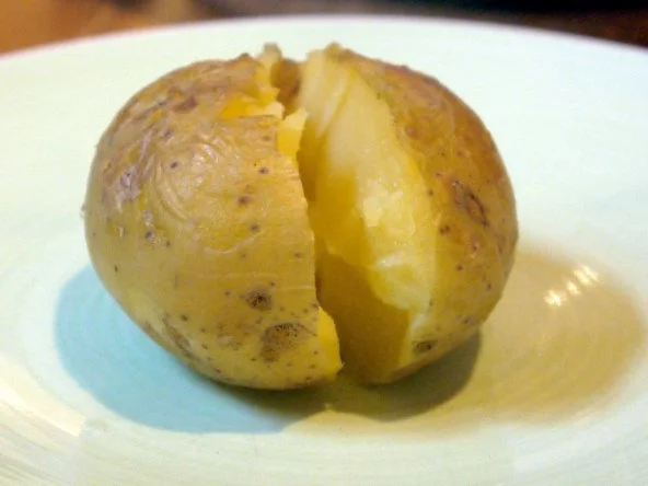 Ofenkartoffeln mit Curry-Chili-Butter und gebratenen Garnelen - Rezept - Bild Nr. 14