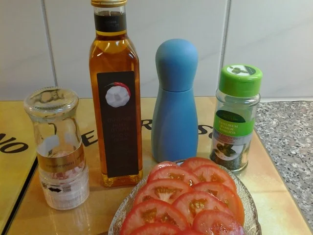 Rezept: "Feuriger" Tomatensalat "Feuriger" Tomatensalat - Rezept