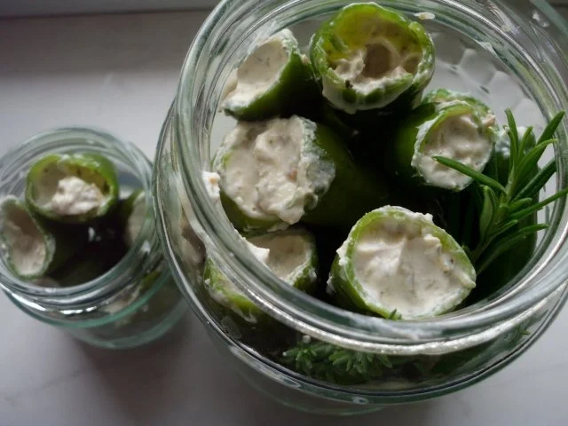 Rezept: Peperonis gefüllt und eingelegt Bild Nr. 7 Peperonis gefüllt und eingelegt - Rezept - Bild Nr. 7