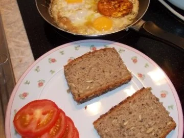 Rezept: Kräftiges Frühstück Bild Nr. 3 Kräftiges Frühstück - Rezept - Bild Nr. 3