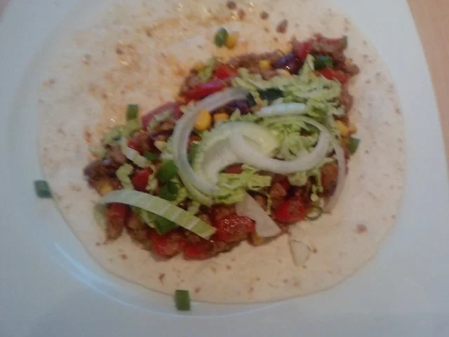 E N C H I L A D A -- I N F E R N A L E --- Weizenmehltortillas gefüllt mit Chili con Carne - Rezept - Bild Nr. 9