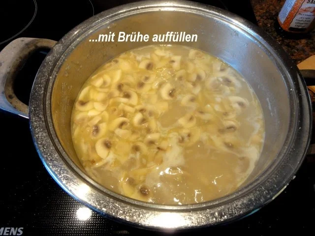 Rezept: Fleisch: RAGOUT FIN in Blätterteigpastete Bild Nr. 5 Fleisch: RAGOUT FIN in Blätterteigpastete - Rezept - Bild Nr. 5