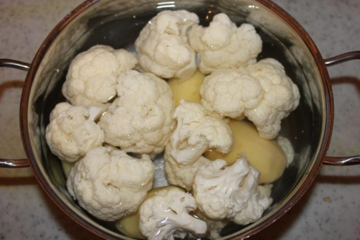 Hühnchenbrust mit Kräutertasche und Blumenkohlpüree - Rezept - kochbar.de