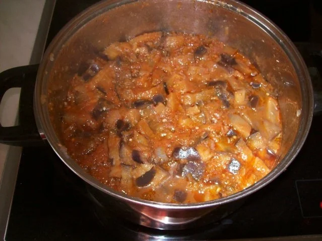 Rezept: Orientalische Auberginensoße Orientalische Auberginensoße - Rezept