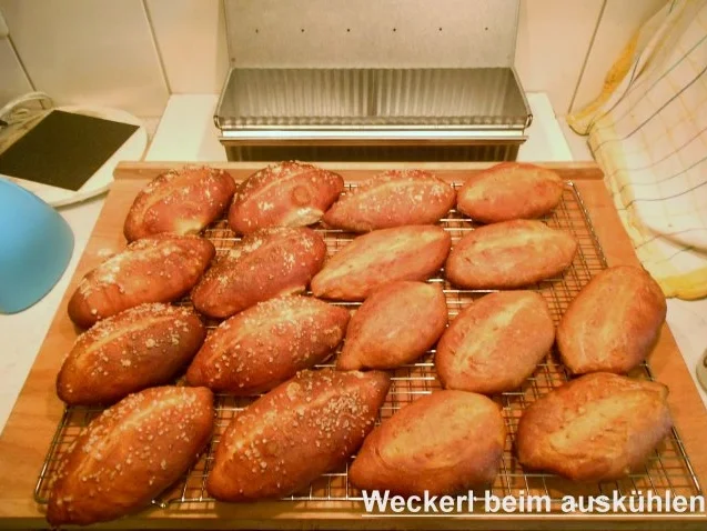 Salz bzw. Bauernweckerl - Rezept