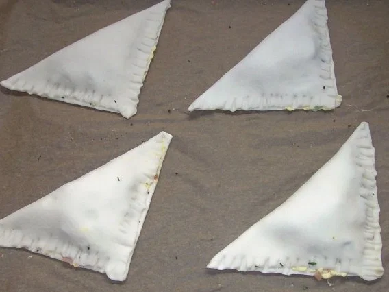 Snack/Vorspeise: Herzhaft-süße Blätterteigtaschen mit Pflaumen-Schinken-Füllung - Rezept - Bild Nr. 9