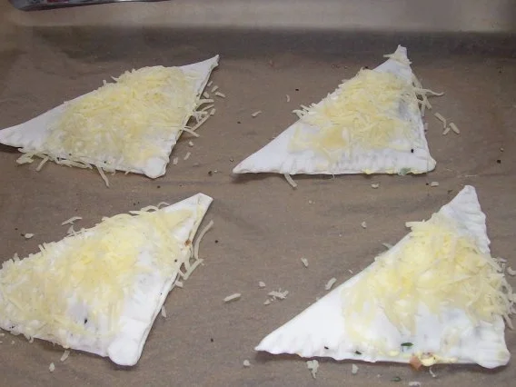 Snack/Vorspeise: Herzhaft-süße Blätterteigtaschen mit Pflaumen-Schinken-Füllung - Rezept - Bild Nr. 10