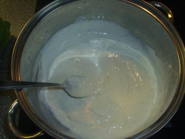 Romanasalat mit Kräuterquark Dressing - Rezept - kochbar.de