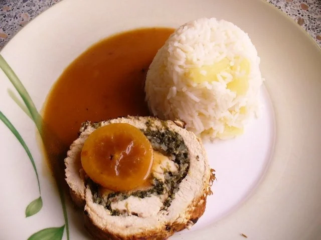 Rezept: Gefüllte Putenbrustroulade Gefüllte Putenbrustroulade - Rezept