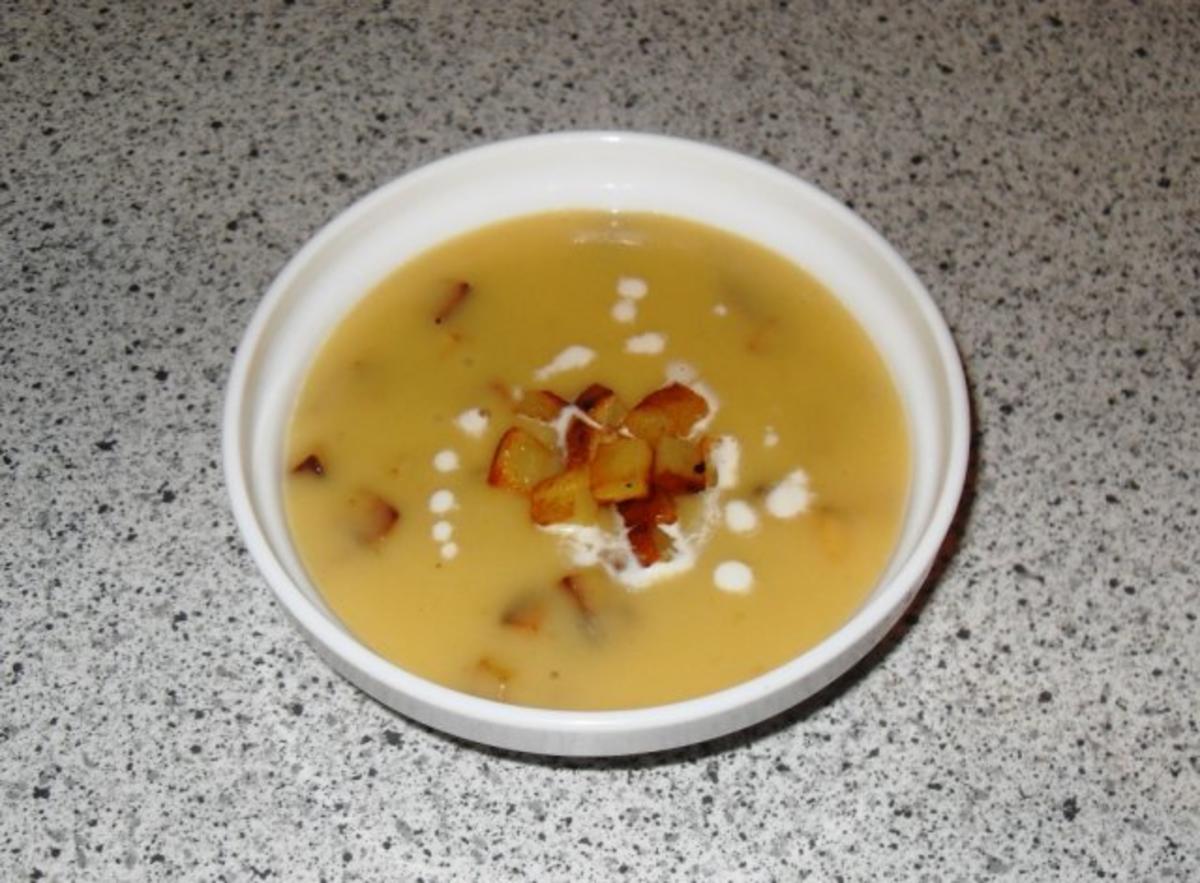 Kartoffelcremesuppe mit Kartoffeln und Brühe - Rezept mit Bild - kochbar.de