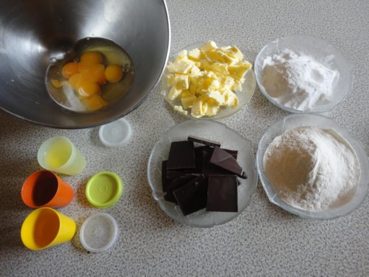 Schokolade - Küchlein mit Flüssigkern - Rezept - Bild Nr. 2