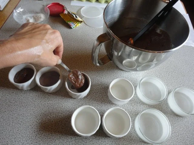 Schokolade - Küchlein mit Flüssigkern - Rezept - Bild Nr. 5