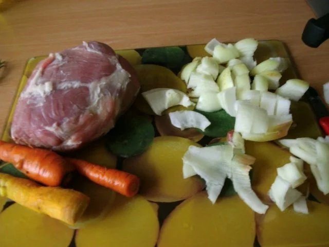 Buntes Schweinegulasch aus der Keule - Rezept - Bild Nr. 2
