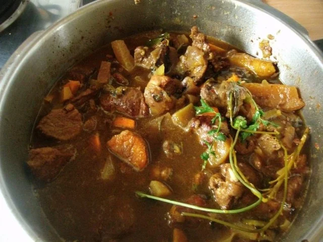 Buntes Schweinegulasch aus der Keule - Rezept - Bild Nr. 8