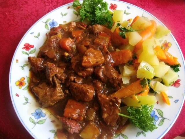 Buntes Schweinegulasch aus der Keule - Rezept - Bild Nr. 9