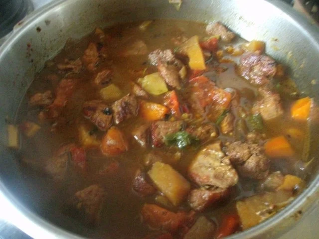 Buntes Schweinegulasch aus der Keule - Rezept - Bild Nr. 11