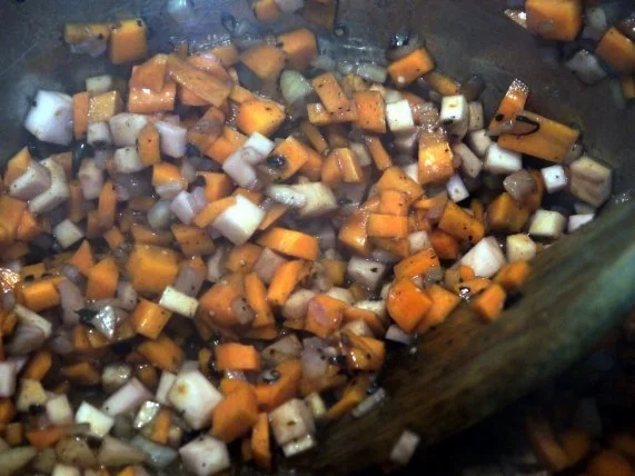 Rezept: Gulasch vom jungen Wildschwein Bild Nr. 12 Gulasch vom jungen Wildschwein - Rezept - Bild Nr. 12