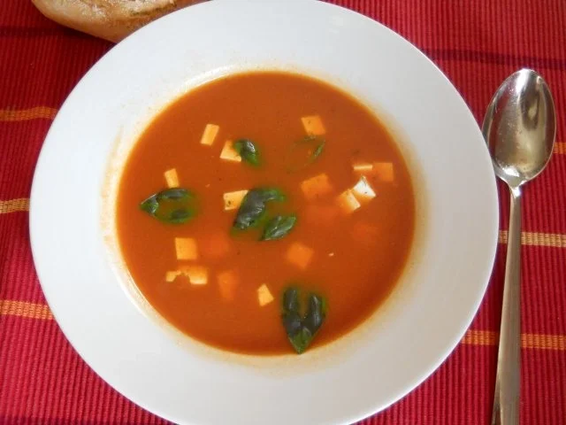 Rezept: Tomatensuppe mit Sellerie Bild Nr. 4 Tomatensuppe mit Sellerie - Rezept - Bild Nr. 4