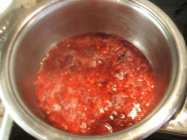 Rezept: Dessert: Schwarz-Rot-Gold Bild Nr. 3 Dessert: Schwarz-Rot-Gold - Rezept - Bild Nr. 3