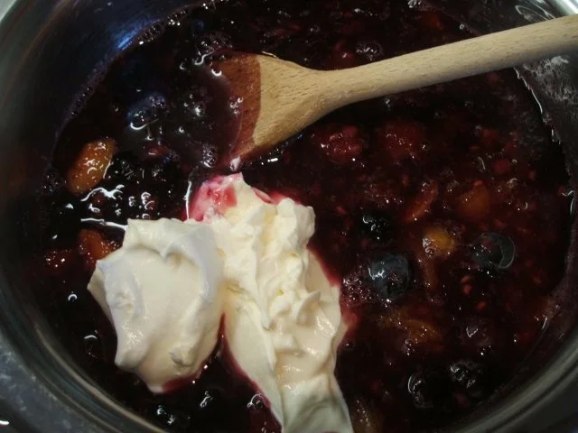 Rezept: Backen: Frischkäse-Bröselboden-Torte für 16er Form Bild Nr. 4 Backen: Frischkäse-Bröselboden-Torte für 16er Form - Rezept - Bild Nr. 4