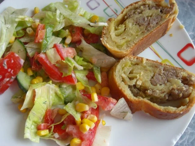 Pirogge mit Fleischfüllung - einfach - von Zinimini