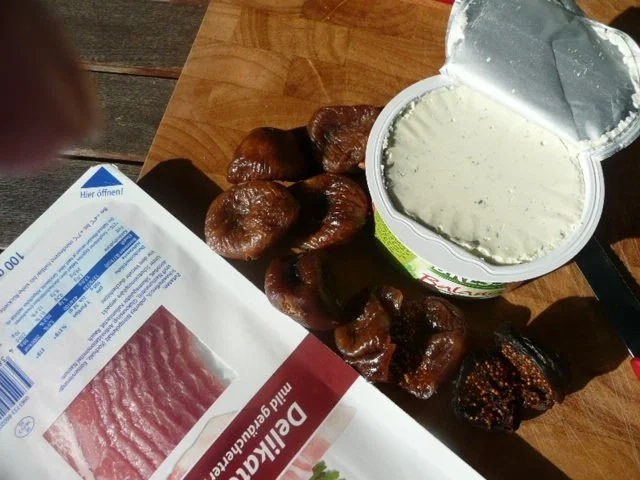 Rezept: GRILL : Datteln , Aprikosen , Feigen im Mantel von Speck Bild Nr. 3 GRILL : Datteln , Aprikosen , Feigen im Mantel von Speck - Rezept - Bild Nr. 3