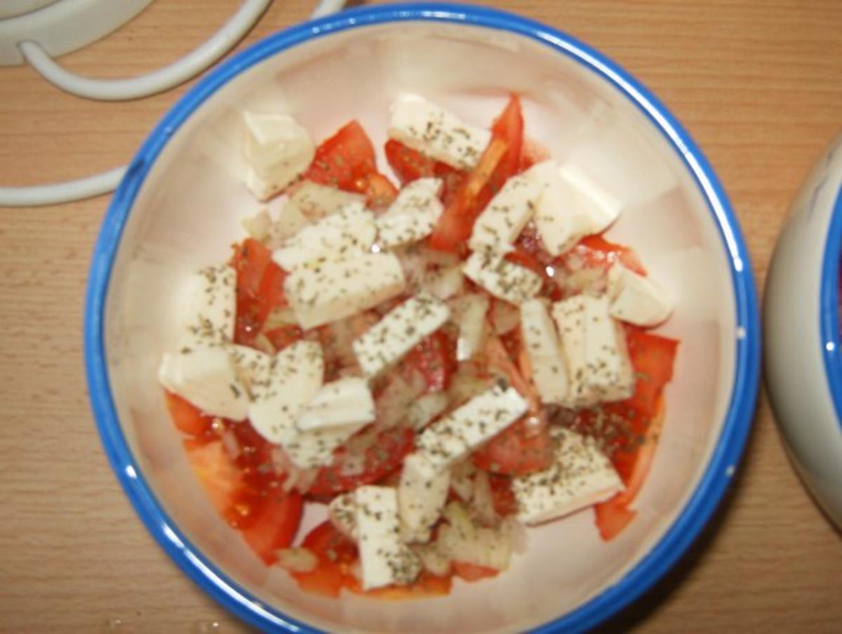 Tomaten-Mozarella-Salat mit Balsamico-Vinaigrette - Rezept - Bild Nr. 4