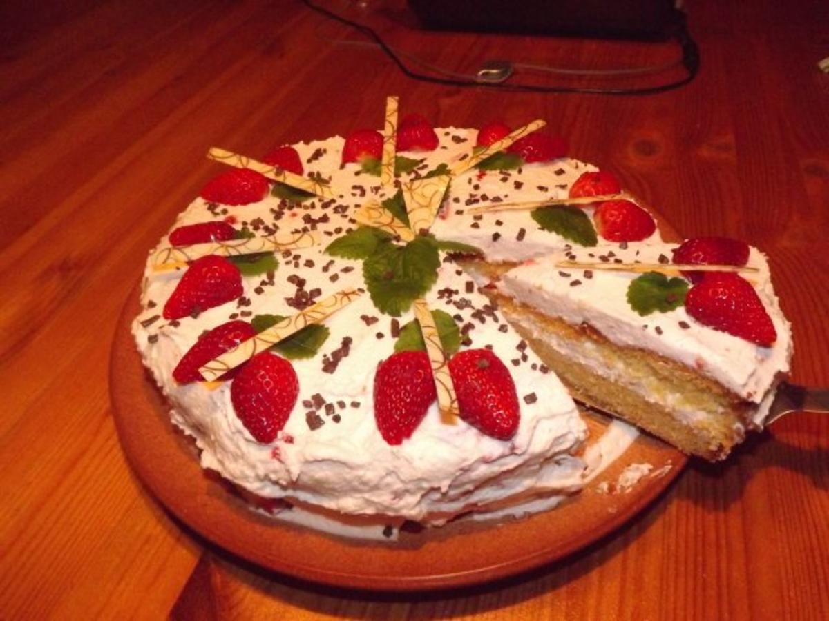 Erdbeer-Vanillecreme-Torte - Rezept - Bild Nr. 2