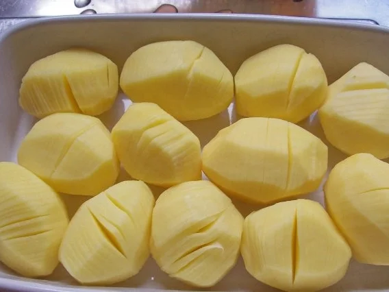 Beilagen: Knoblauch-Fächerkartoffeln mit Tortillakruste - Rezept - Bild Nr. 3