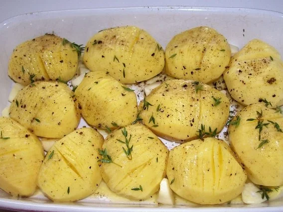 Beilagen: Knoblauch-Fächerkartoffeln mit Tortillakruste - Rezept - Bild Nr. 6