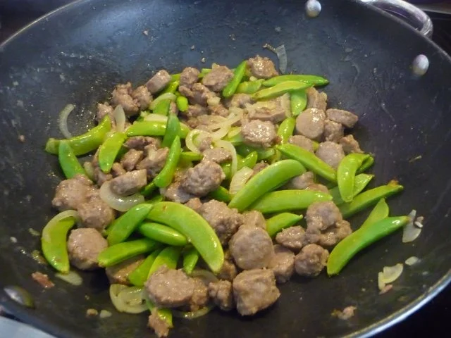 Pasta : Spaghetti mit Cevapcici-Hack und Schoten dazu einen Salat - Rezept - Bild Nr. 9