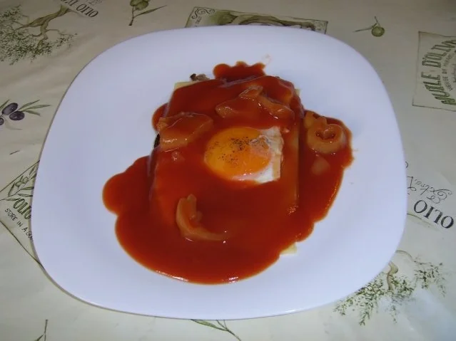 Rezept: Letscho Käse Spiegelei Letscho Käse Spiegelei - Rezept