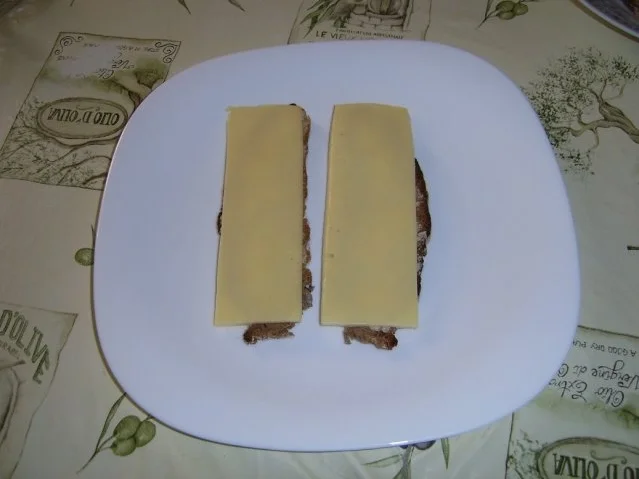 Rezept: Letscho Käse Spiegelei Bild Nr. 3 Letscho Käse Spiegelei - Rezept - Bild Nr. 3