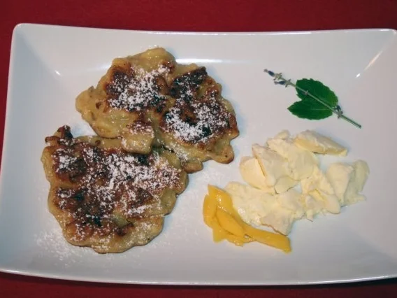 Geeister Mangotraum mit Bananenküchlein - Rezept