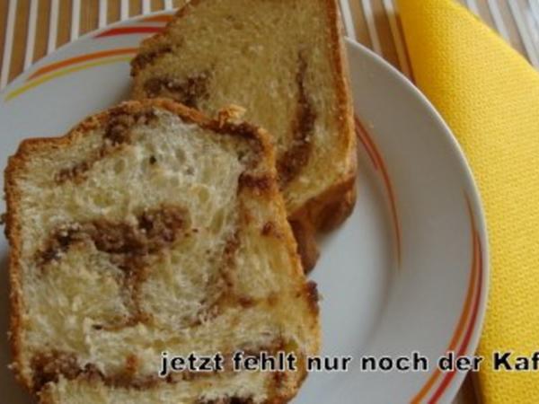 Gugelhupf mit Nuß-Mandel-Nougatfüllung - Rezept - kochbar.de