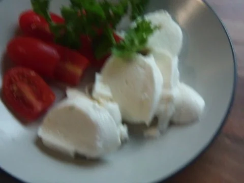 Tomaten-Mozzarella-Omelett - Rezept - Bild Nr. 4
