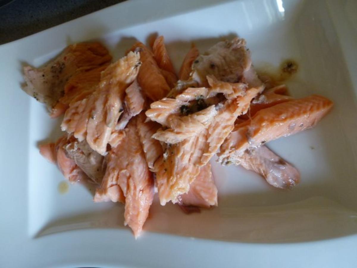 Zitronen-Kräuterforelle mit Weintraubensauce - Rezept - Bild Nr. 2