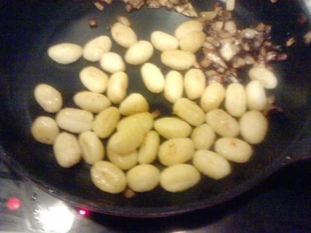 Best of the Rest - Resteverwertung vom Lammtöpfle mit Putenmedaillons und Gnocchi - Rezept - Bild Nr. 5