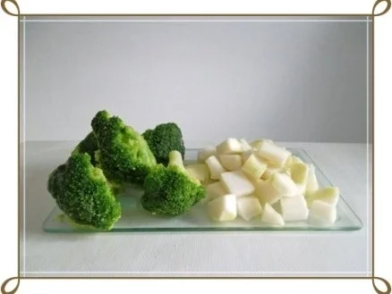 Rezept: "Broccoli ➯ Creme ➯ Suppe" Bild Nr. 2 "Broccoli ➯ Creme ➯ Suppe" - Rezept - Bild Nr. 2